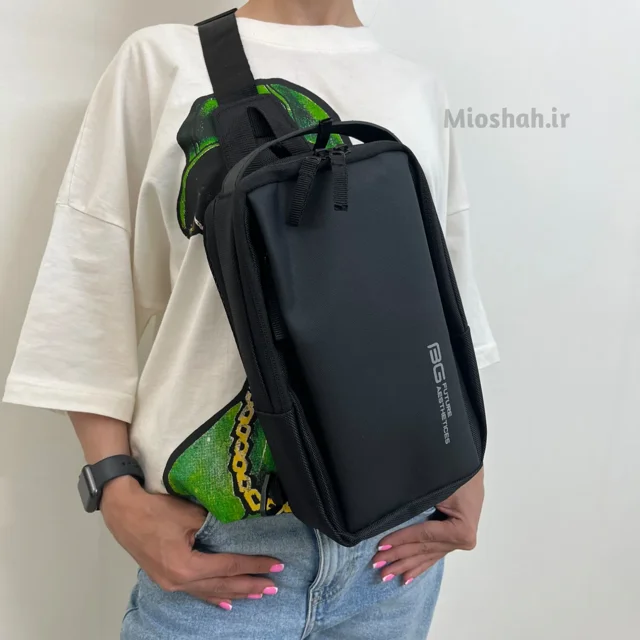 بادی بگ برزنتی اورسایز اسپرت مشکی مدل BGB7090 روی سینه