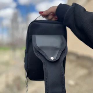 نمای پشت کیف کراس بادی اسپرت Staye مشکی