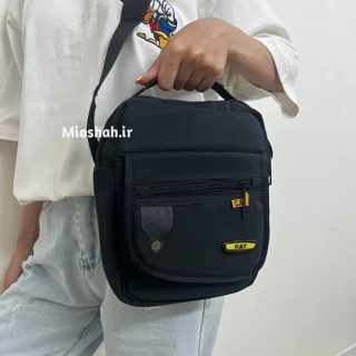 کیف دوشی مردانه نقاب دار مشکی | کد SBN6001 با امکان حمل دستی