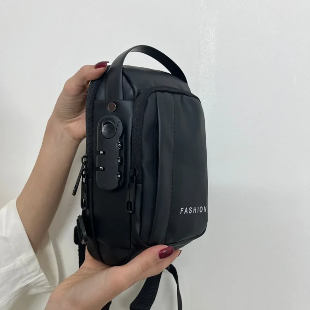 بادی بگ قفل دار fashion سایز متوسط کد flm001 روی دست